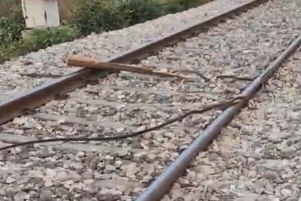 Hardoi News | Derail Conspiracy | Indian Railway | Hardoi Station | News in Hindi | Uttar Pradesh News Today | Latest Update in Hindi | News Track Hindi News | UP Ka Taaza Samachar in Hindi