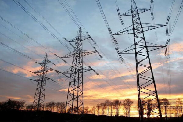 May heat wave broke electricity consumption records in Sonbhadra| electricity consumption demand 29873 MW | Sonbhadra News in hindi | | Sonbhadra News: मई की तपिश ने तोड़े बिजली खपत के सारे रिकार्ड, 29873 मेगावाट पहुंची मांग, जल्द बन सकता है नया रिकार्ड
