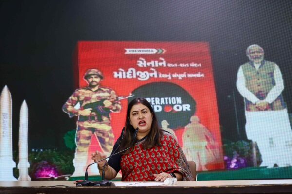 भाजपा के वर्मिलियन वितरण योजना का क्या बिंदु है जब पहलगाम हमलावर अभी भी मुक्त घूम रहे हैं?