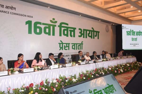 झारखंड ने विकास के लिए 16 वें वित्त आयोग से 3.03 लाख करोड़ रुपये की मांग की