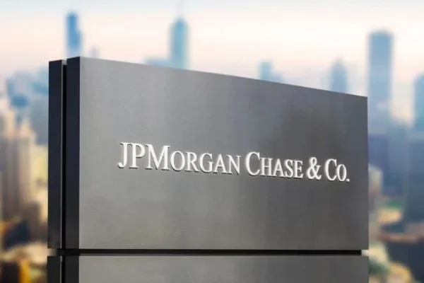 JPMorgan Chase वैश्विक छात्र कार्यक्रम और इंटर्नशिप प्रदान करता है