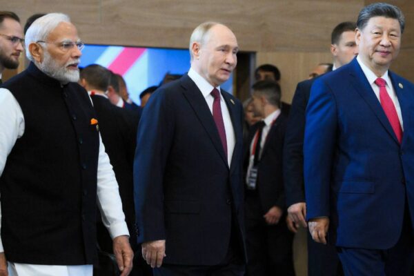 मोदी ने ट्रंप को लताड़ा! ऑपरेशन सिंदूर’ पर ट्रंप ने बोला ‘झूठ’, भारत ने दिया ‘करारा जवाब’! अमेरिका को छोड़ चीन-रूस संग RIC में लौटा भारत