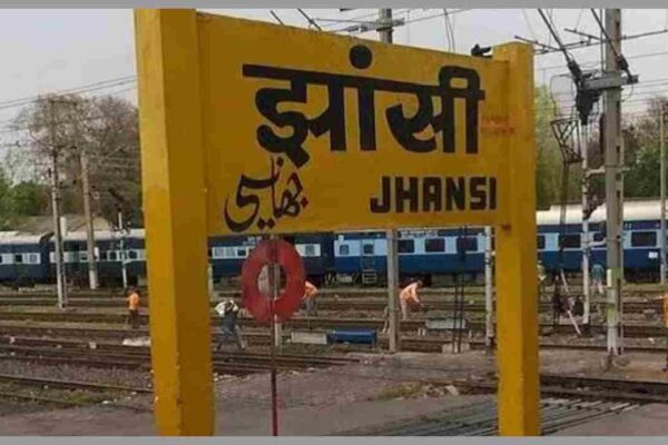 Jhansi News|Names of 13 people are registered as land mafia in list of Municipal Corporation in Jhansi| UP Latest News| Newstrack Samachar | Jhansi News: महानगर में हैं 13 भू-माफिया, जल्द ही दर्ज होंगे कई और नाम