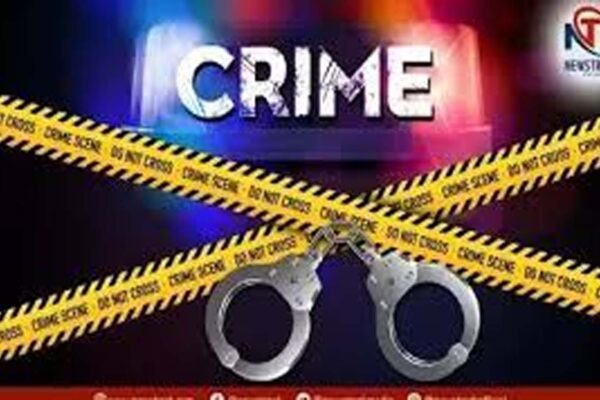 Jaunpur News | Beaten Case | Crime News | UP Police | News in Hindi | Uttar Pradesh News Today | Latest Update in Hindi | News Track Hindi News | UP Ka Taaza Samachar in Hindi | Jaunpur News: पुलिस बूथ के सामने युवक पर जानलेवा हमला, दबंगों के दबाव में पुलिस ने नहीं की कार्रवाई