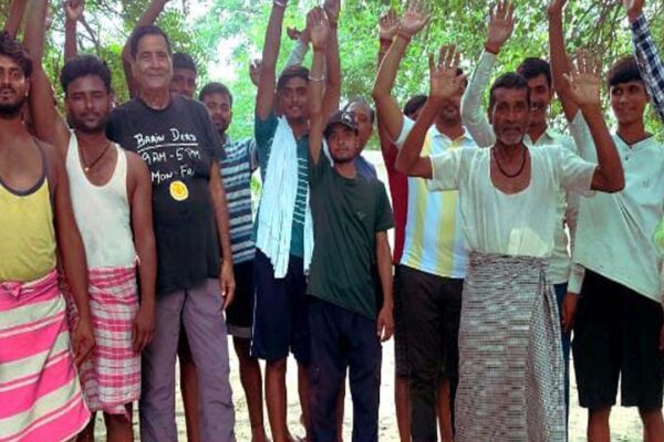 Gonda Land Grab: Encroachment on Government Ceiling Land, Locals Protest Amid Administrative Silence | Gonda News: सीलिंग की जमीन पर दबंगों का कब्जा, प्रशासन मौन! ग्रामीणों का फूटा गुस्सा, कार्रवाई की उठी मांग