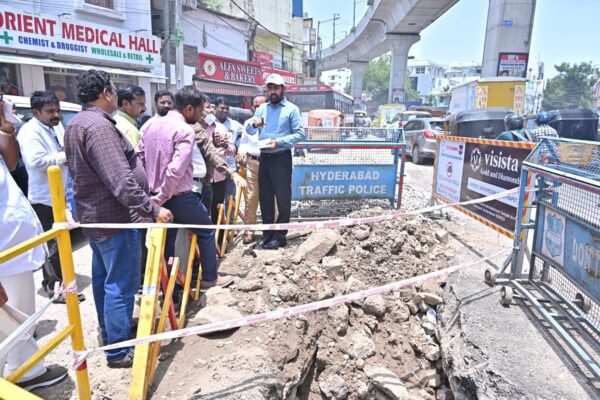 HMWSSB ने मलकपेट में होटल को 10k रुपये में सीवर ओवरफ्लो का कारण बना दिया