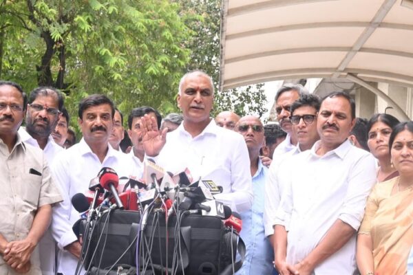 हरीश कहते हैं कि पर्यावरणीय बाधाएं, महाराष्ट्र के नियम के पीछे नियम