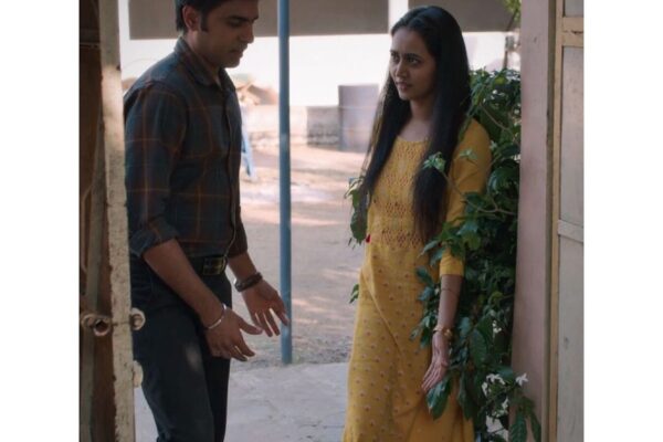 पंचायत 4 – रिंकी और सचिव जी अनदेखी रोमांटिक तस्वीरें इंटरनेट पर वायरल, अंदर देखें