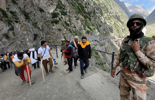 Amarnath Yatra: 12 thousand devotees visited Shivling on the first day amid tight security arrangements