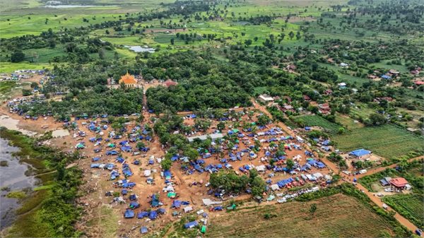 Cannons thunder again on Cambodia-Thailand border, conflict continues on fourth day, ceasefire appeal neutralized