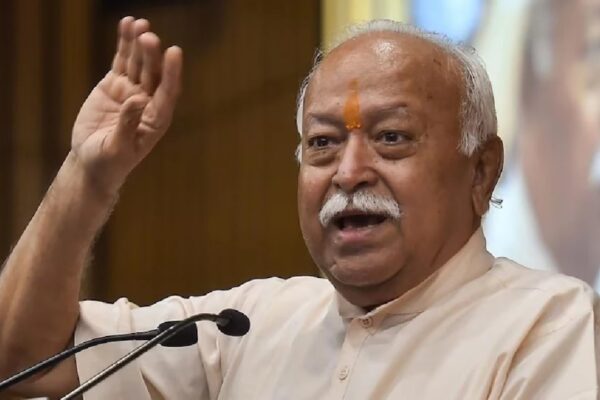 RSS chief Mohan Bhagwat| Sanatan Dharma| Hindu Rashtra| Bharat as Vishwaguru| Breaking News in Hindi | ‘भारत अब सोने की चिड़िया नहीं, ताकतवर शेर बनेगा’, बोले RSS प्रमुख मोहन भागवत, कहा- भारत को अपनी पहचान बरकरार रखनी होगी
