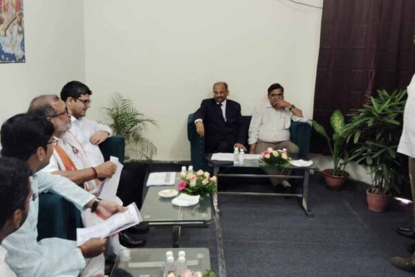 Varanasi: ‘Sangharsh Samiti’ Protests Electricity Privatization, Demands Regulator to Cancel Proposal | Varanasi News: बिजली निजीकरण के खिलाफ ‘संघर्ष समिति’ का प्रदर्शन, नियामक आयोग से प्रस्ताव रद्द करने की मांग