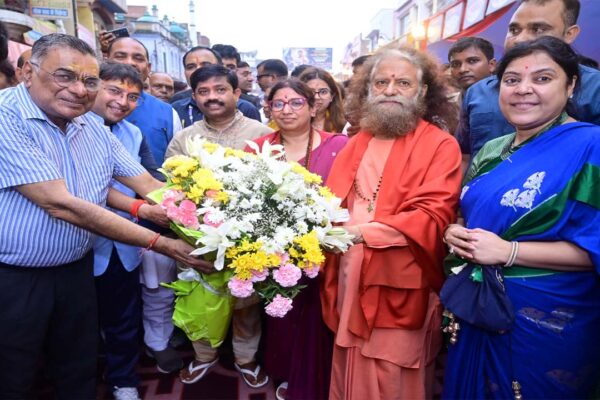 “Prayagraj: Minister Nandi Celebrates ‘Reborn Birthday’ with Rudrabhishek at Shiv Mandir; Observed as ‘Trader Courage Day’ Across UP” | Prayagraj News: मंत्री नन्दी ने ‘पुनर्प्राप्त जन्मोत्सव’ पर भगवान भोलेनाथ का किया रुद्राभिषेक, प्रदेश भर में ‘व्यापारी साहस दिवस’ के रूप में मना पर्व