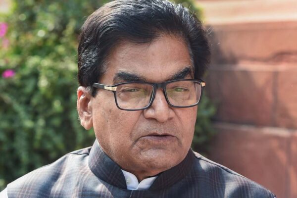 Fake Tweet Response Attributed to SP MP Ram Gopal Yadav Goes Viral on Social Media Truth Revealed | सपा सांसद राम गोपाल यादव के नाम का फर्जी ट्वीट जवाब सोशल मीडिया पर वायरल, अब सच आया सामने