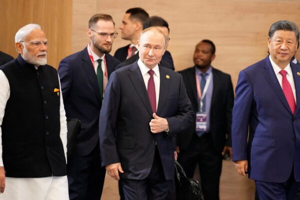China। Russia। India। troika। RIC troika resume। Russian foreign minister। Sergei Lavrov on India china ties। India china ties to ease। russian-india-china troika project | China को आखिरकार पड़ गई भारत की जरूरत, इस प्रोजेक्ट के लिये मांगा दिल्ली-मॉस्को का साथ