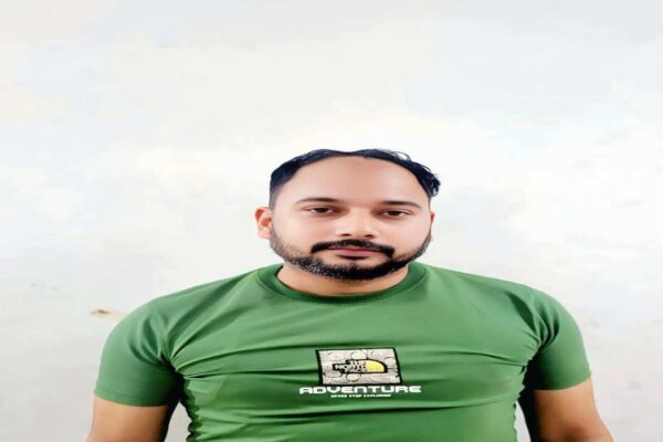 Shine City Scam Mastermind Tej Narayan Arrested in Mathura â â¹25,000 Reward Criminal Caught | 25 हजार का इनामी और करोड़ों का ठगी! शाइन सिटी घोटाले का ‘मास्टरमाइंड’ तेज नारायण गिरफ्तार