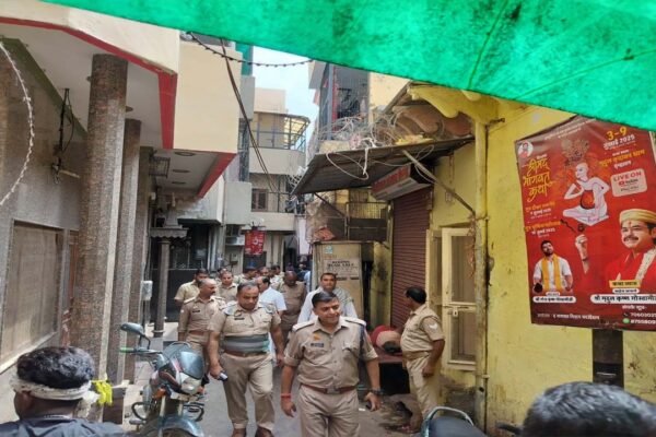 Ahead of the Hariyali Teej festival, Mathura police conducted a detailed inspection of Vrindavanâs Banke Bihari temple area to ensure smooth crowd management, security, and traffic control. Police forces and surveillance measures have been tightened.