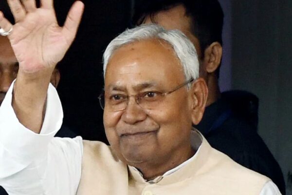 Nitish Kumar Announce Safai Karamchari Commission| Bihar CM Busy in Luring Public Before Elections| Bihar Politics 2025| Bihar Election| | वाह नीतीश बाबू… चुनाव से पहले जनता को लुभाने में जुटे मुख्यमंत्री, फिर कर दिया एक बड़ा ऐलान