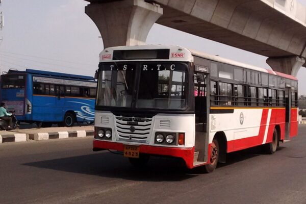 TGSRTC घड़ियाँ महिलाओं के लिए 200 करोड़ की मुफ्त बस यात्रा करती हैं; राज्य प्रतिपूर्ति 6,700 करोड़ रुपये