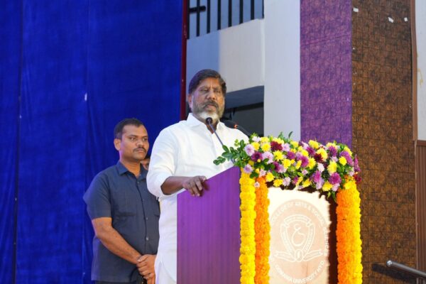 भट्टी का कहना है कि कांग्रेस ने कौशल-आधारित ज्ञान केंद्रों में विविधताओं को बदलने की योजना बनाई है