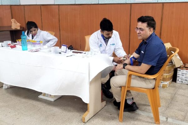 XLRI JAMSHEDPUR में स्वास्थ्य शिविर से 215 लाभ