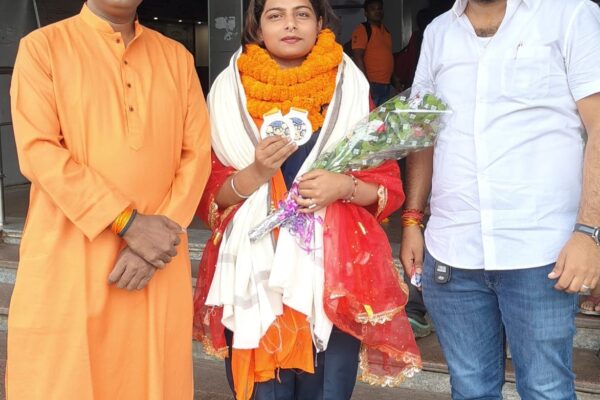 Jamshedpur लड़की Sneha Kumari ने Atthailand, Felicited को मजबूत बनाने में डबल सोना जीत लिया