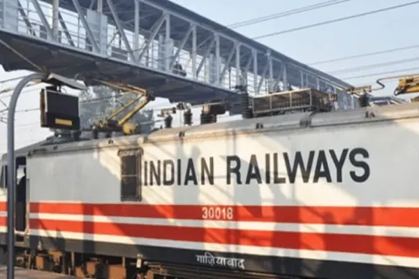भारतीय रेलवे इस साल 50,000 नौकरियों की पेशकश करने के लिए