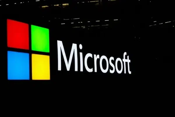 Microsoft AI के साथ $ 500M बचाता है, 2025 में 15,000 नौकरियों में कटौती करता है