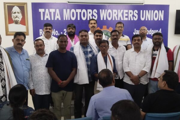 टाटा मोटर्स वर्कर्स यूनियन जमशेदपुर ने कार्यकारी समिति की बैठक में बोनस की चर्चा की