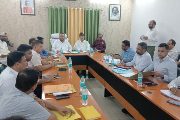 अल्पसंख्यक आयोग की बैठक आयोजित की गई, कब्रिस्तान के लिए ब्लॉक से प्रस्तावों के लिए कॉल, हॉस्टल और कियोस्क की समीक्षा
