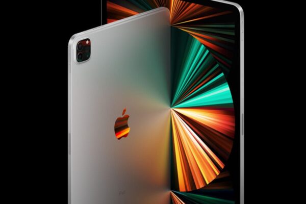 Apple का M5 iPad Pro पोर्ट्रेट और लैंडस्केप दोनों के लिए दोहरे फ्रंट कैमरों के साथ एक बड़ी उपयोगकर्ता समस्या को हल कर सकता है